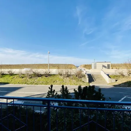 Strandpalais/lee * רוסטוק